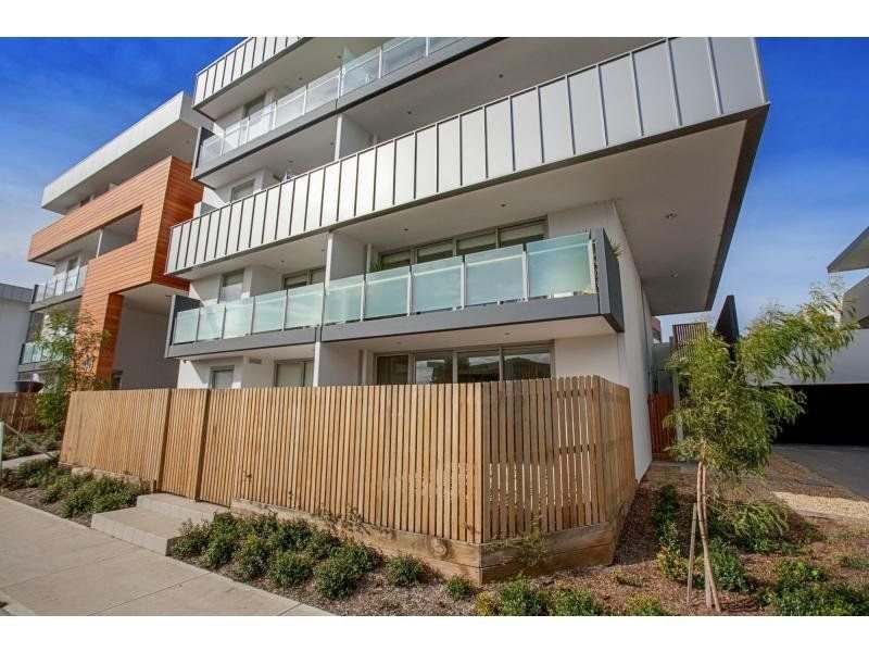 1/48 Eucalptus Drive, Maidstone image 8