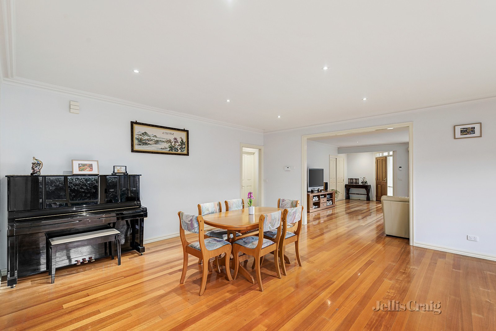 1/48 Marianne Way, Mount Waverley image 3