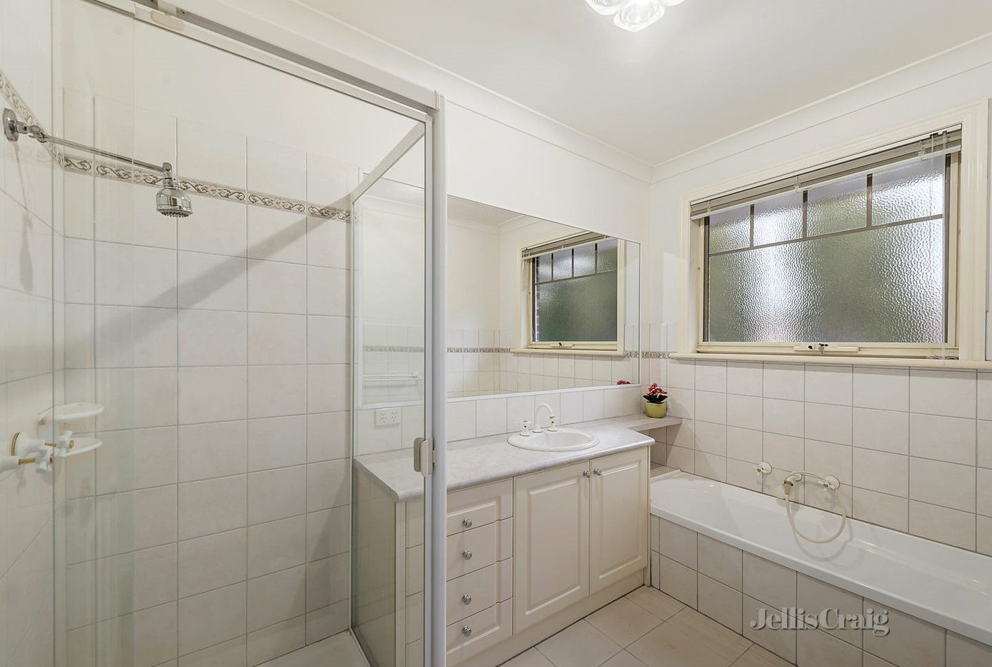 1/48 Marianne Way, Mount Waverley image 8