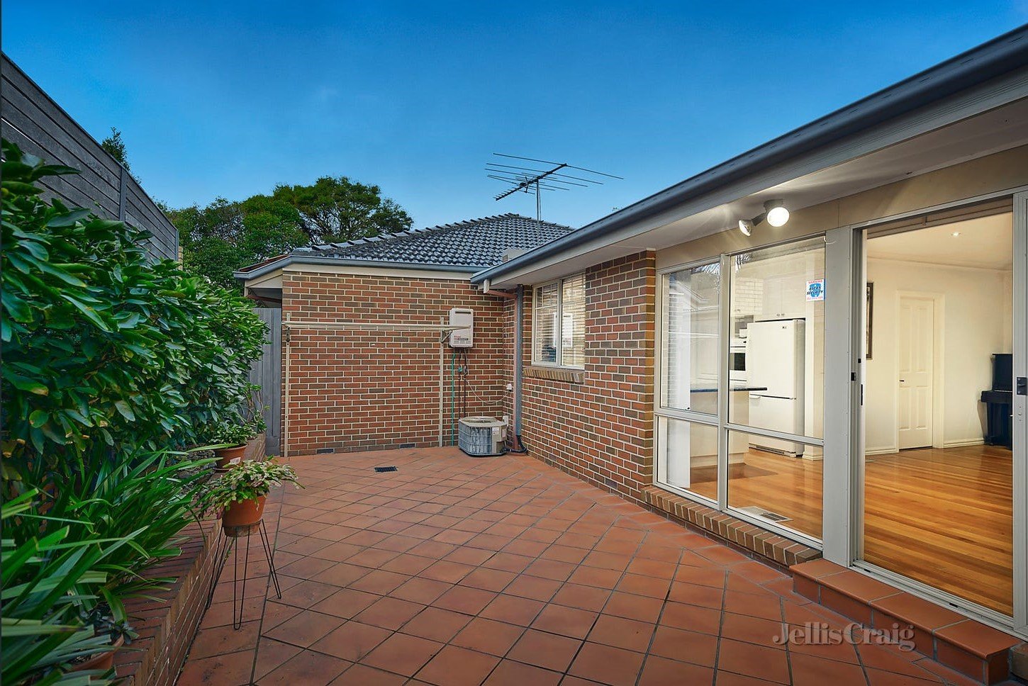 1/48 Marianne Way, Mount Waverley image 10