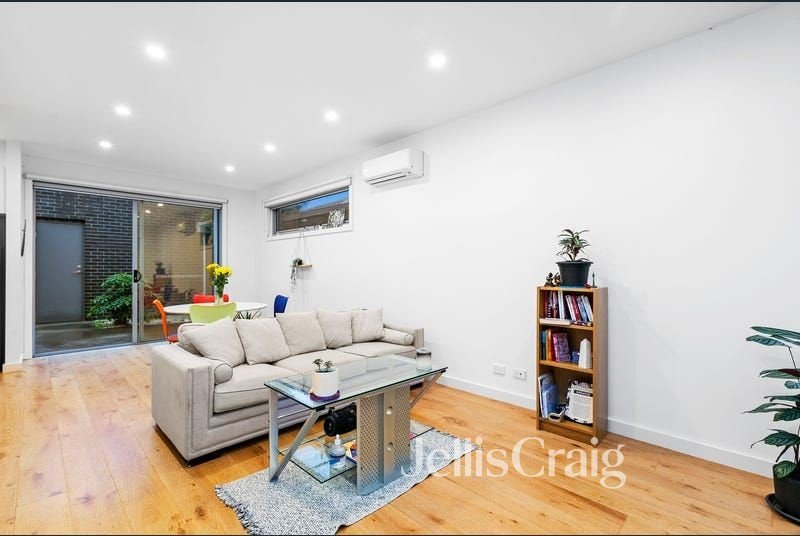 1/48 Powlett Street, Altona&nbsp;Meadows image 2