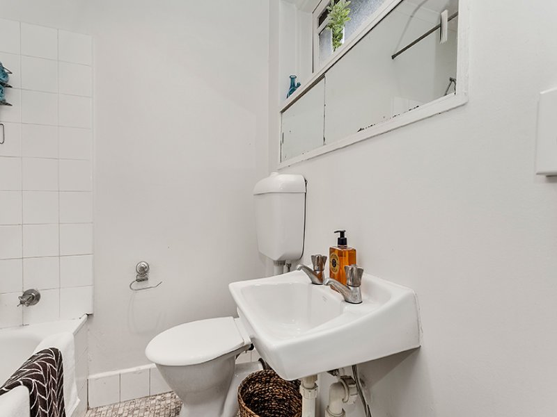 14/8 Robert Street, Elwood image 5