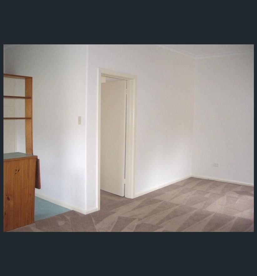 Property Gallery Thumbnail 3