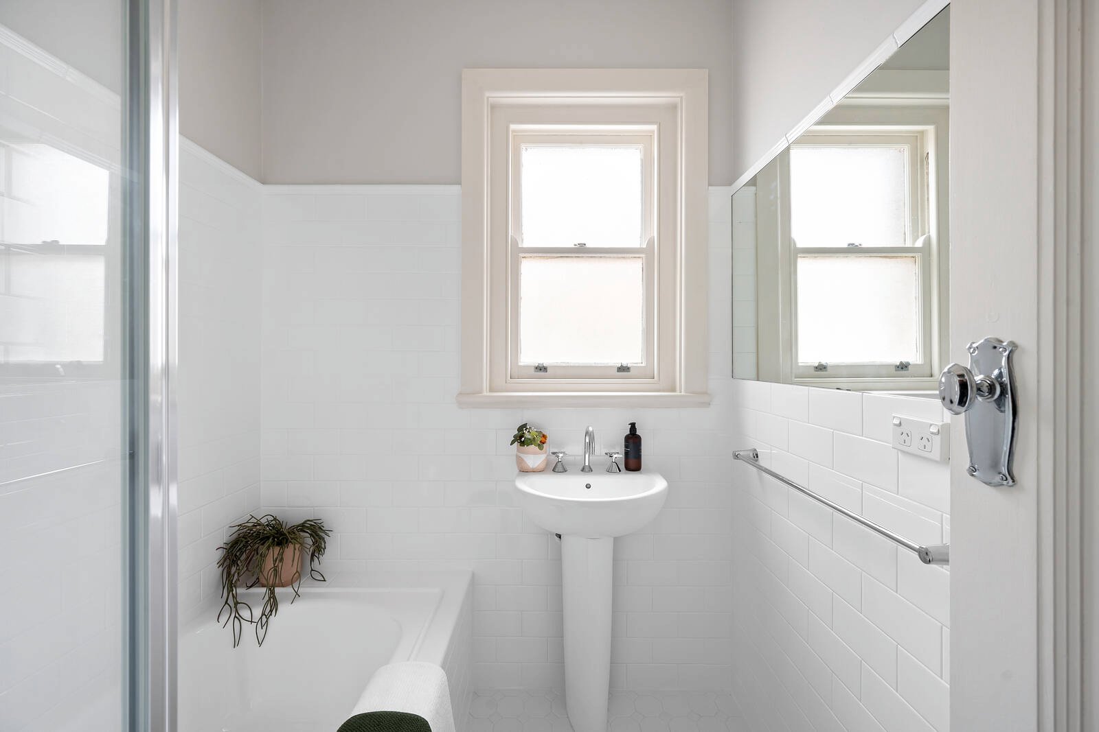 Property Gallery Thumbnail 9