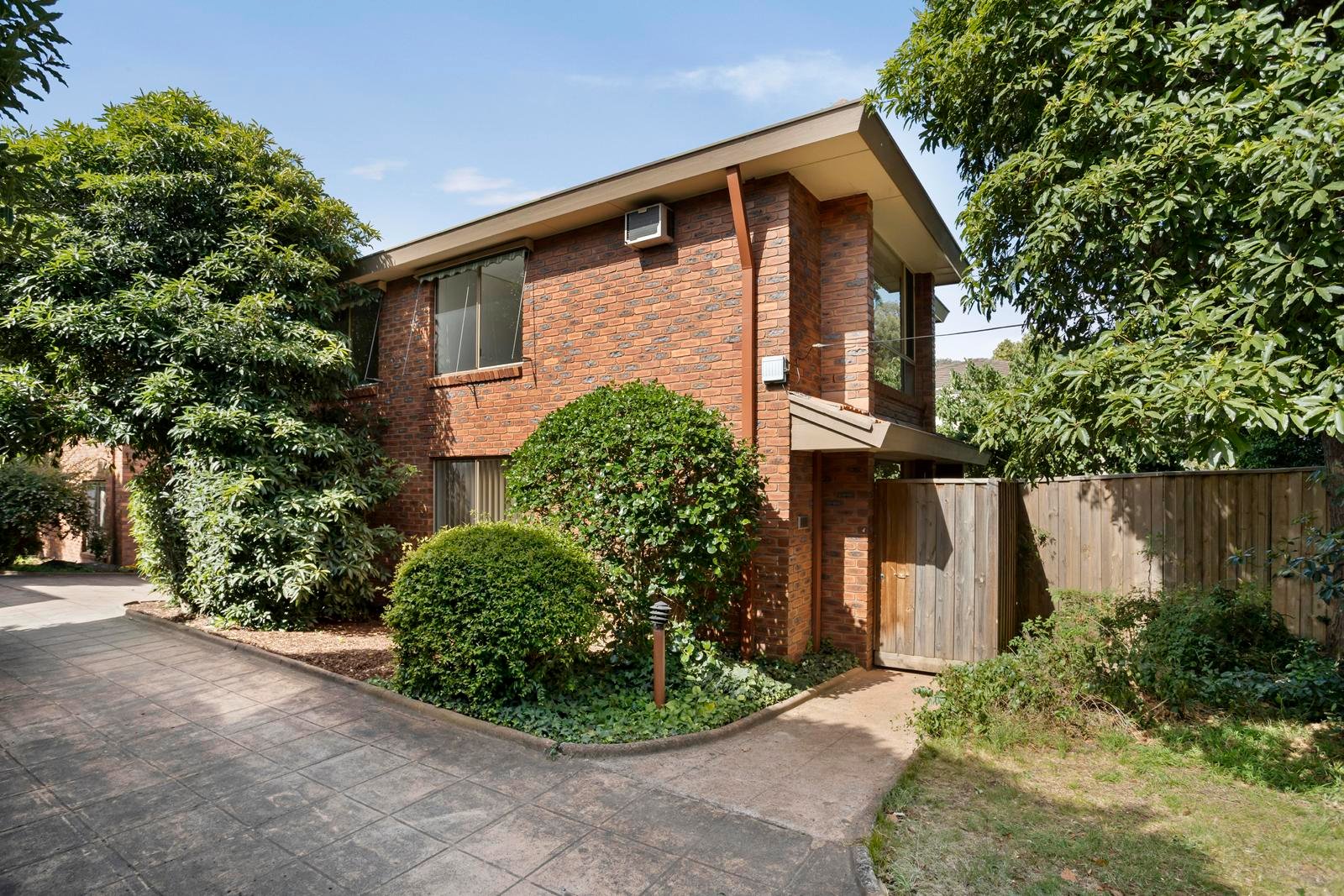 1/49-51 Queens Avenue, Doncaster image 1