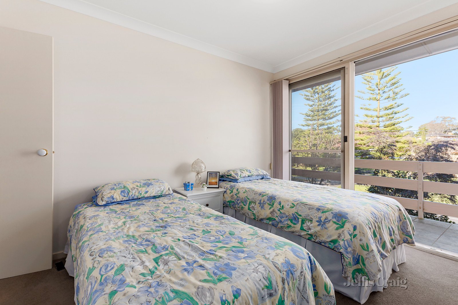 1/49 Banool Quadrant, Doncaster East image 9