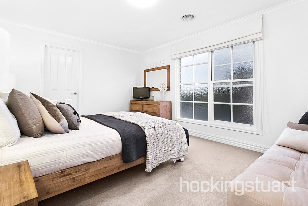 1/49 Kawarren Street, Balwyn North image 9