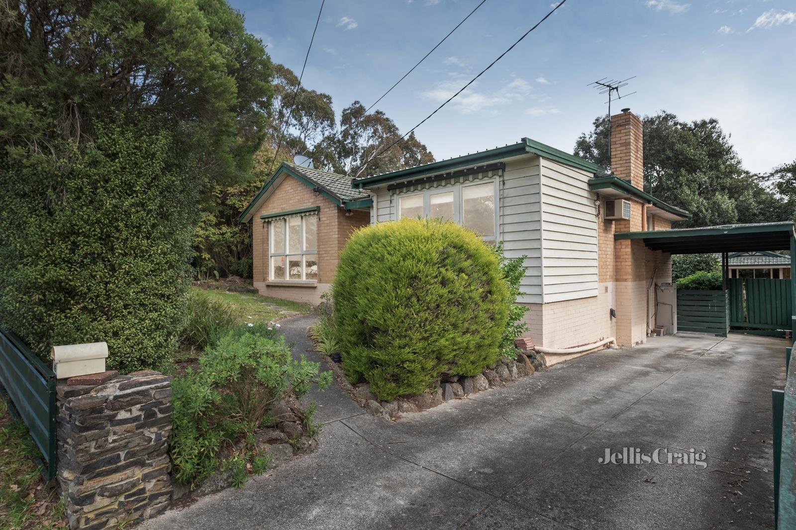 1/49 Leach Street, Briar Hill image 1