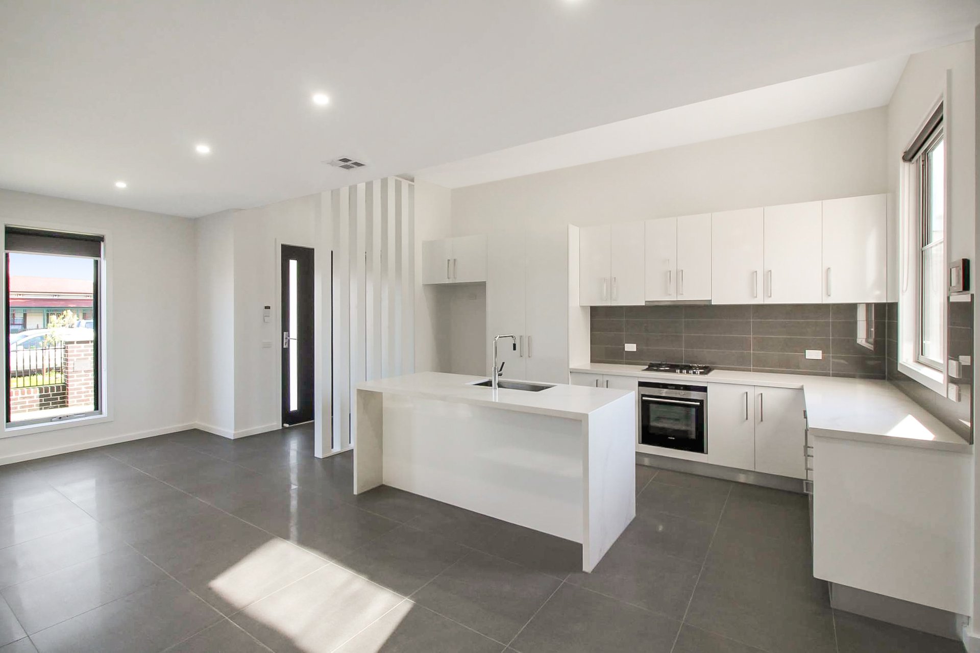 1/49 Lonsdale Street, South Geelong image 2