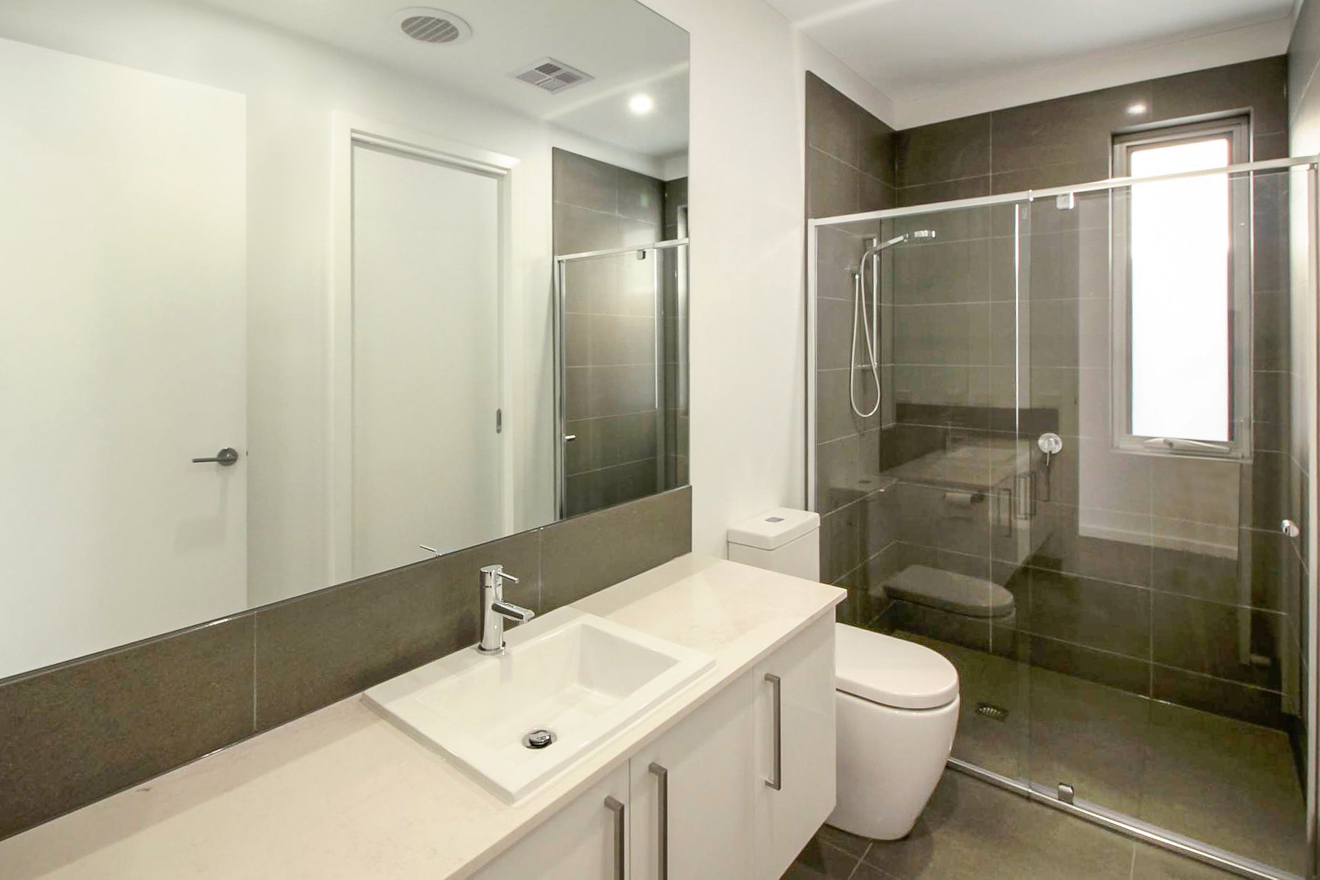 1/49 Lonsdale Street, South Geelong image 7