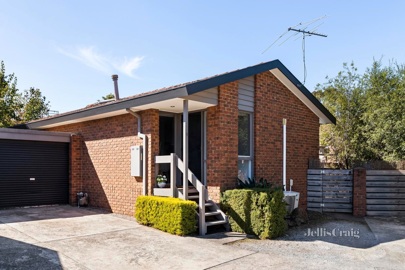 1/49 Rattray Road, Montmorency image 1