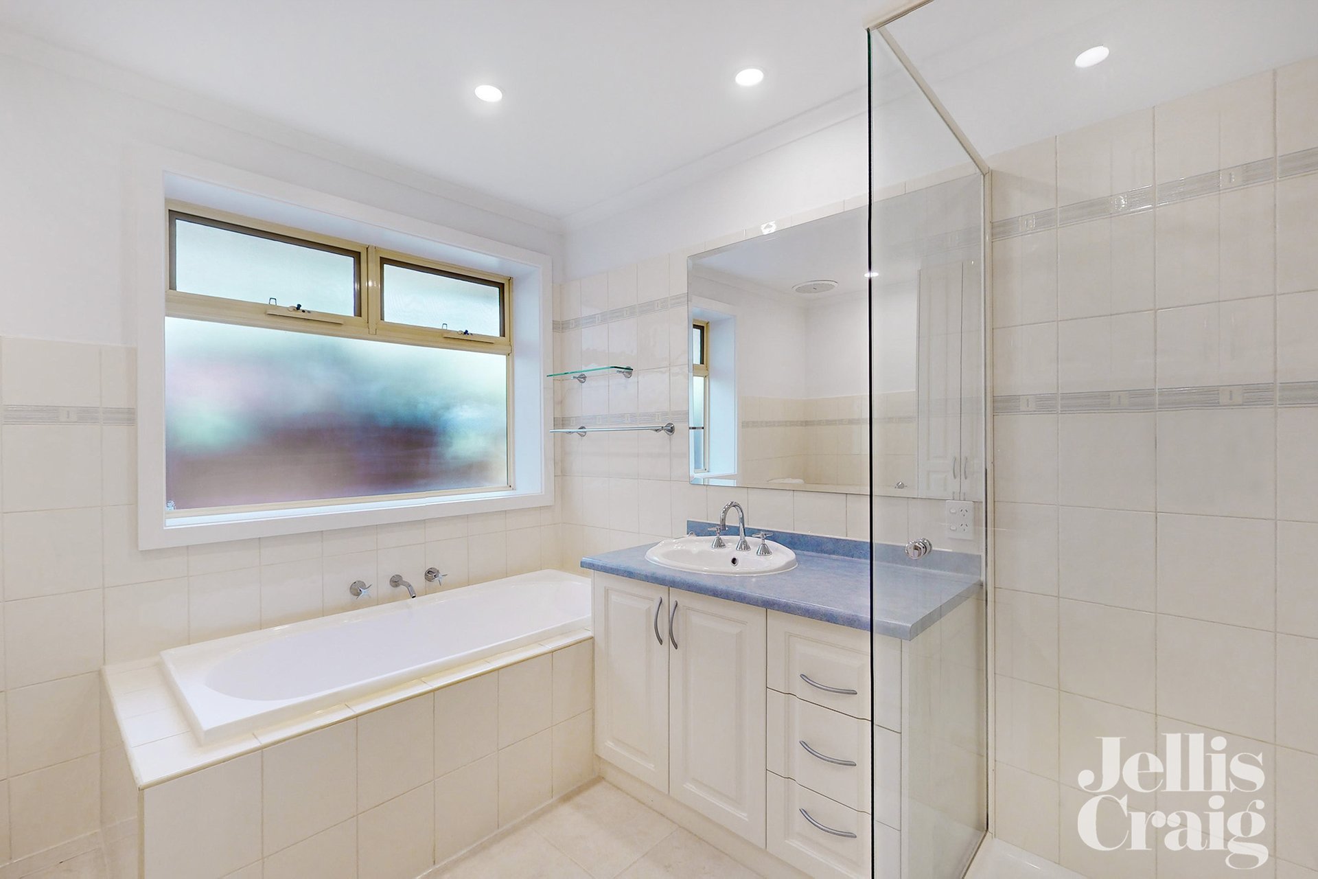 1/49 Spencer Street, Essendon image 9