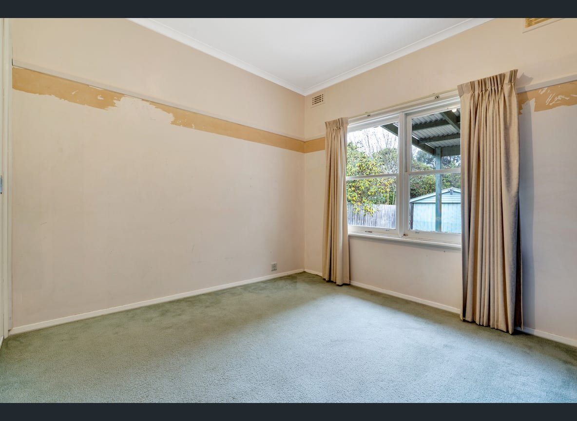 Property Gallery Thumbnail 6