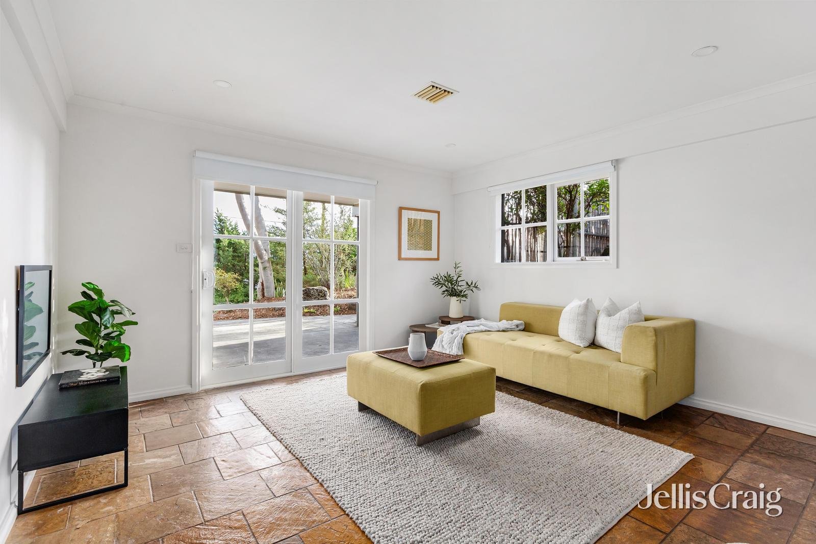 1/49 Sunnyside Crescent, Wattle&nbsp;Glen image 5