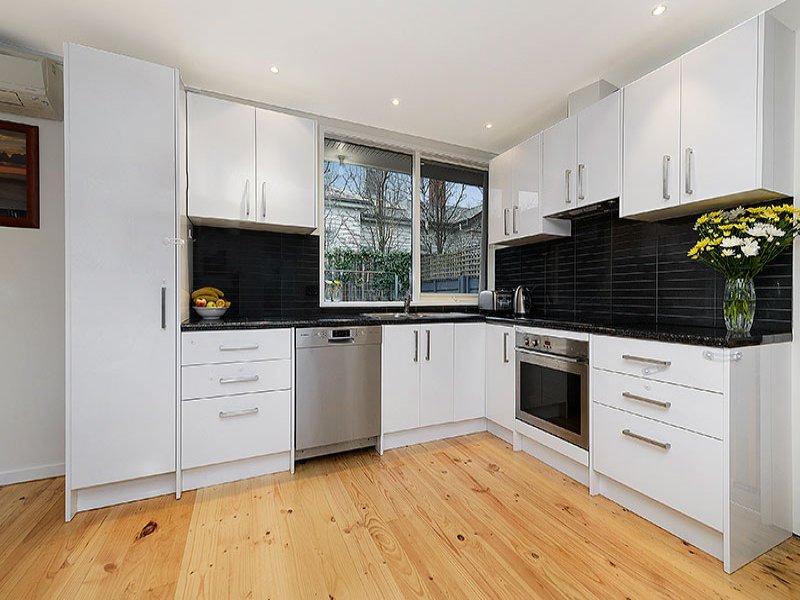 1/49 Wandsworth Road, Surrey Hills image 2