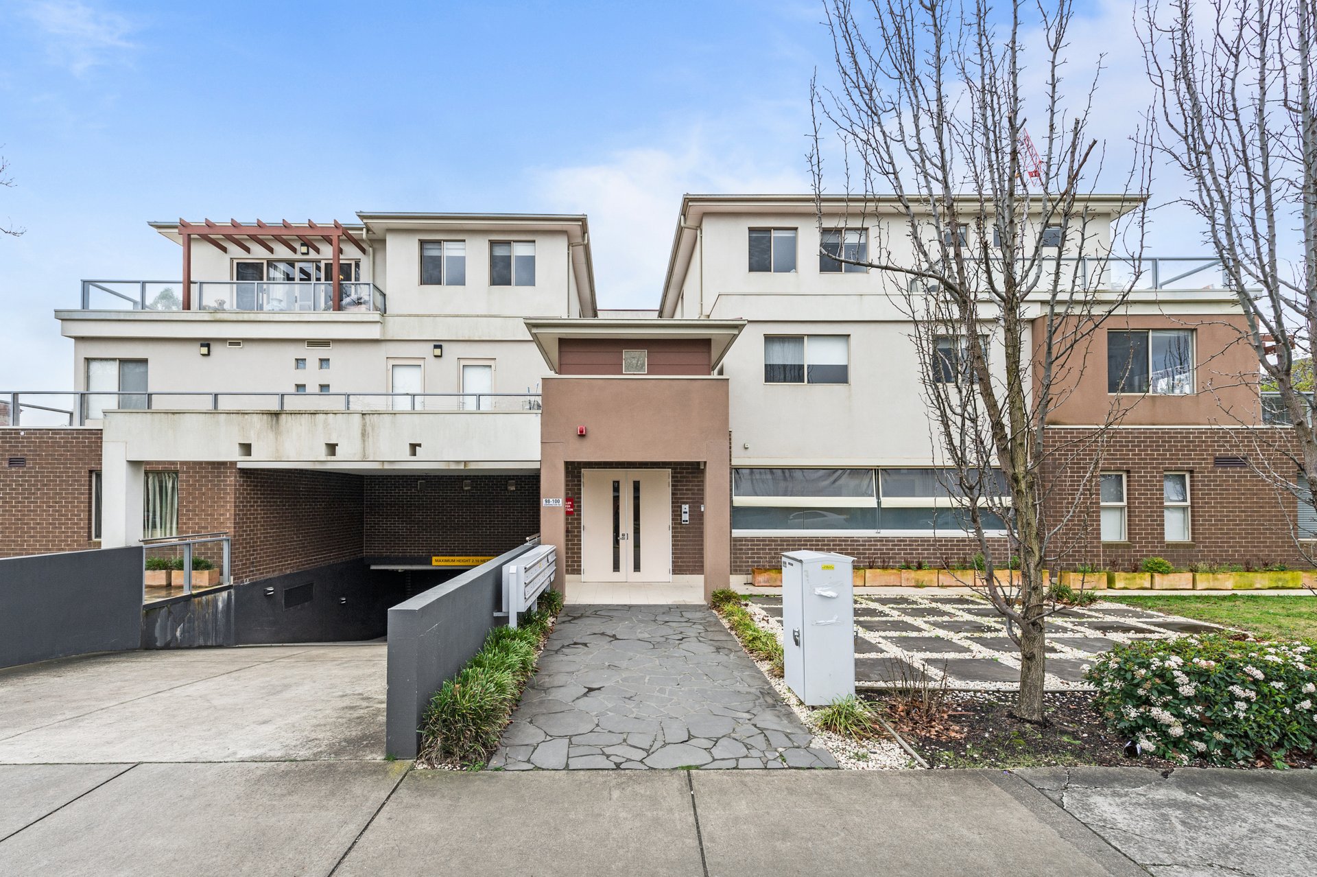 14/98-100 Carrington Road, Box Hill image 5