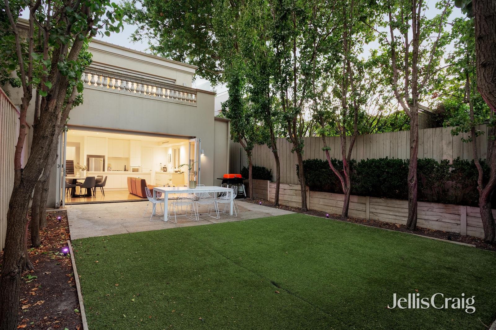 14a Burroughs Road, Balwyn image 15