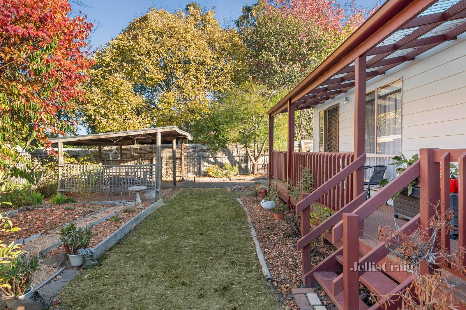 14A Clement Crescent, Croydon image 4