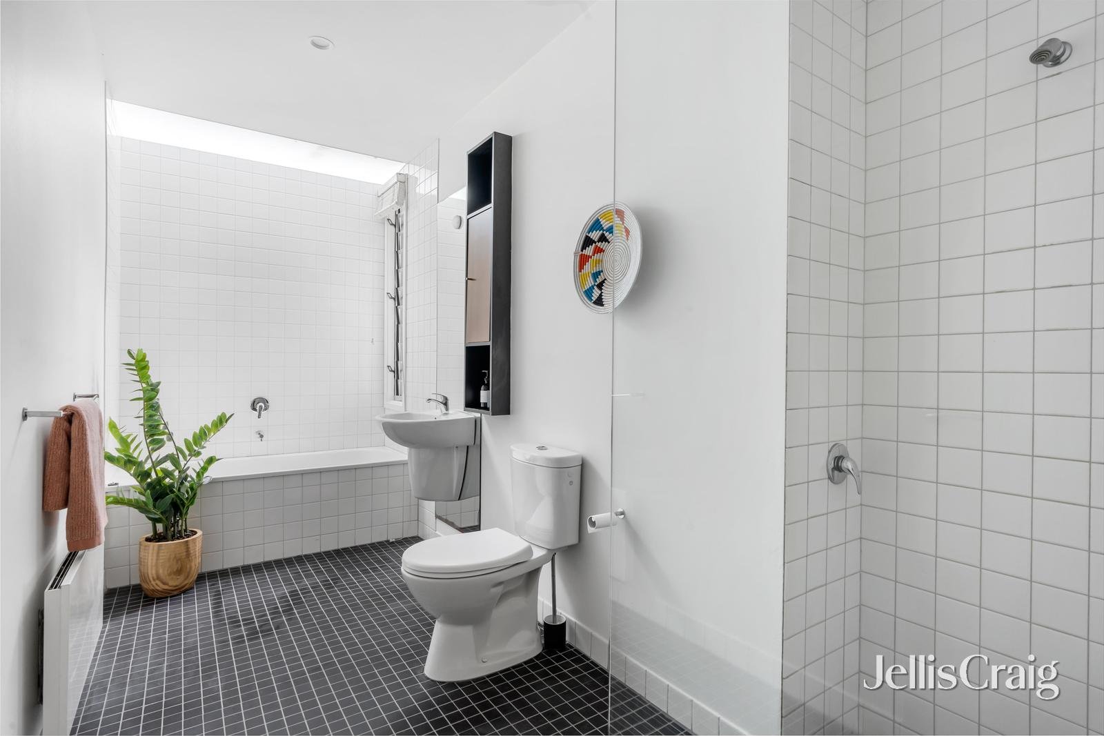 14A Irymple Avenue, St Kilda image 8