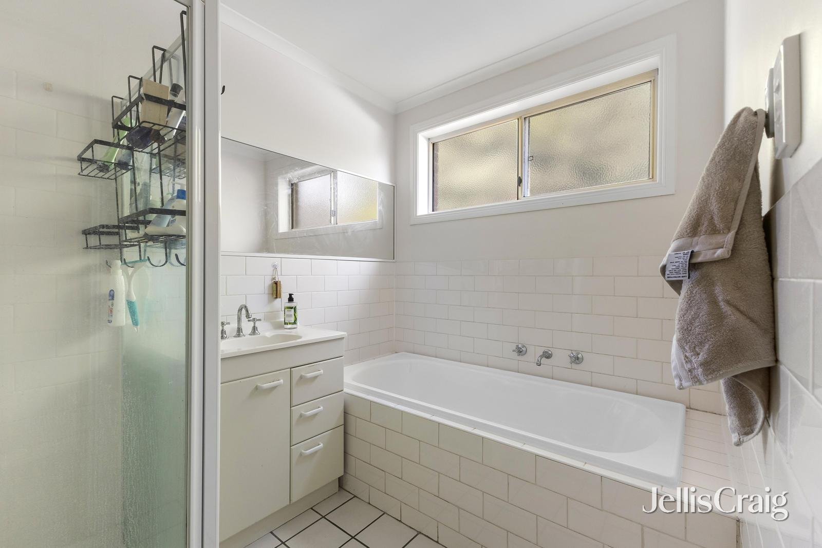 1/4A Luke Street, Reservoir image 9