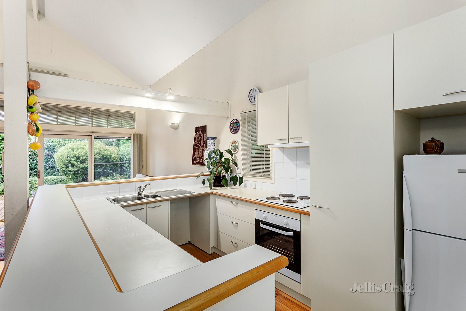 14A Maitland Street, Glen Iris image 3