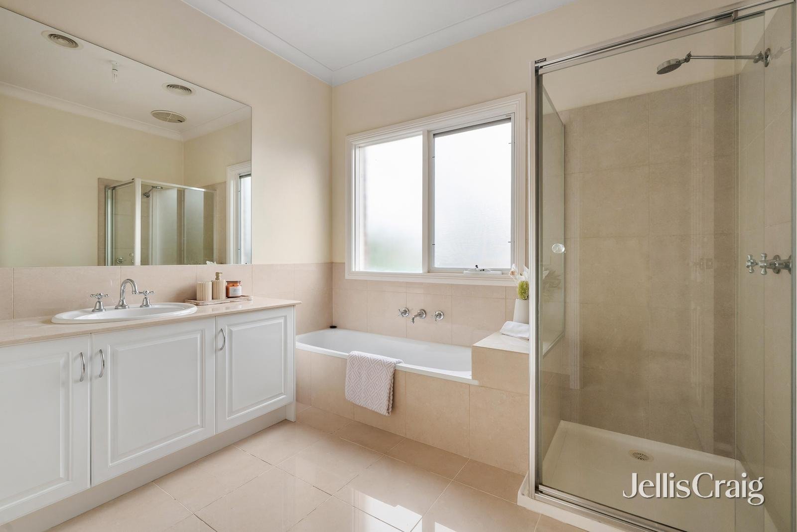 14A Meadow Grove, Deepdene image 7