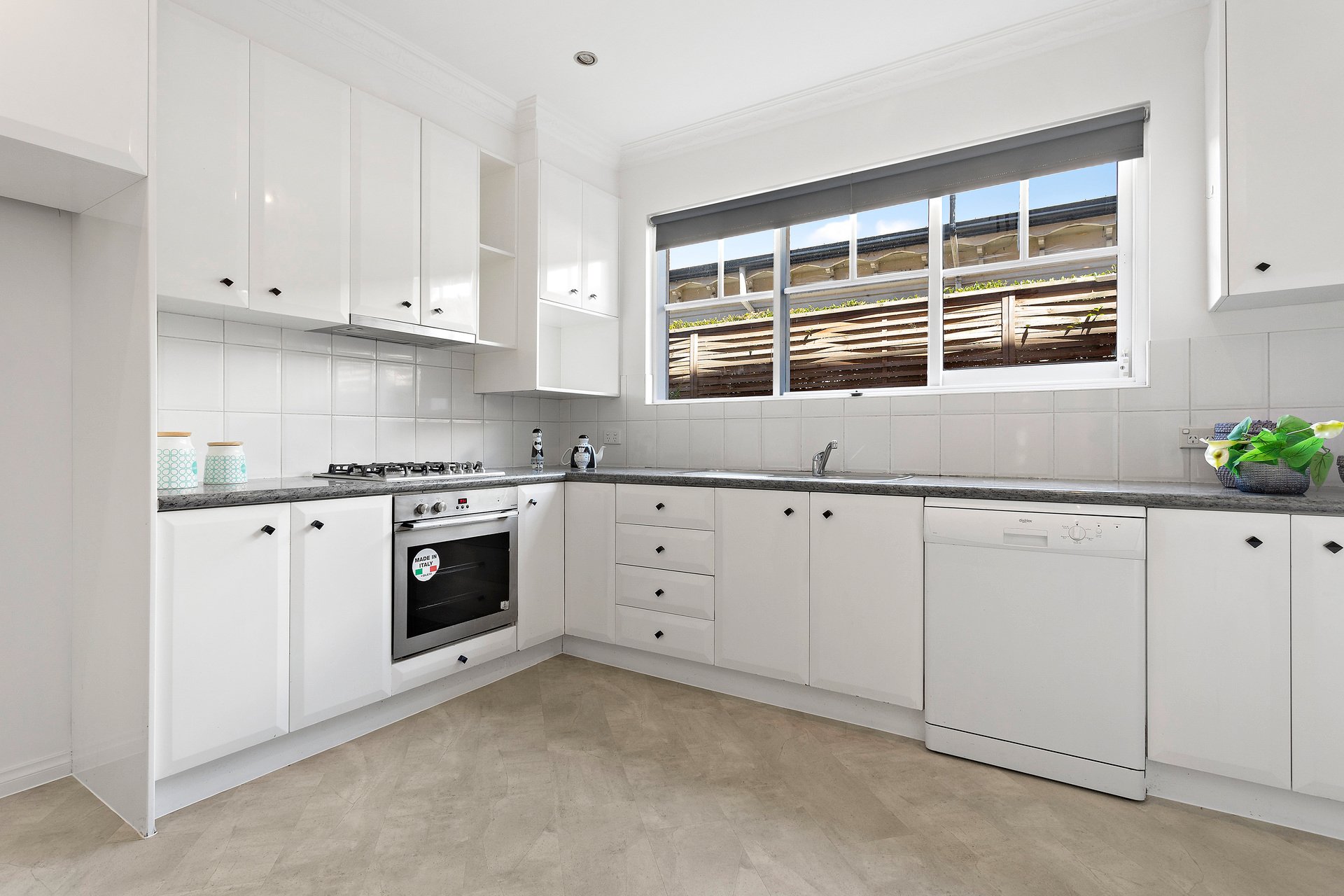 Property Gallery Thumbnail 4