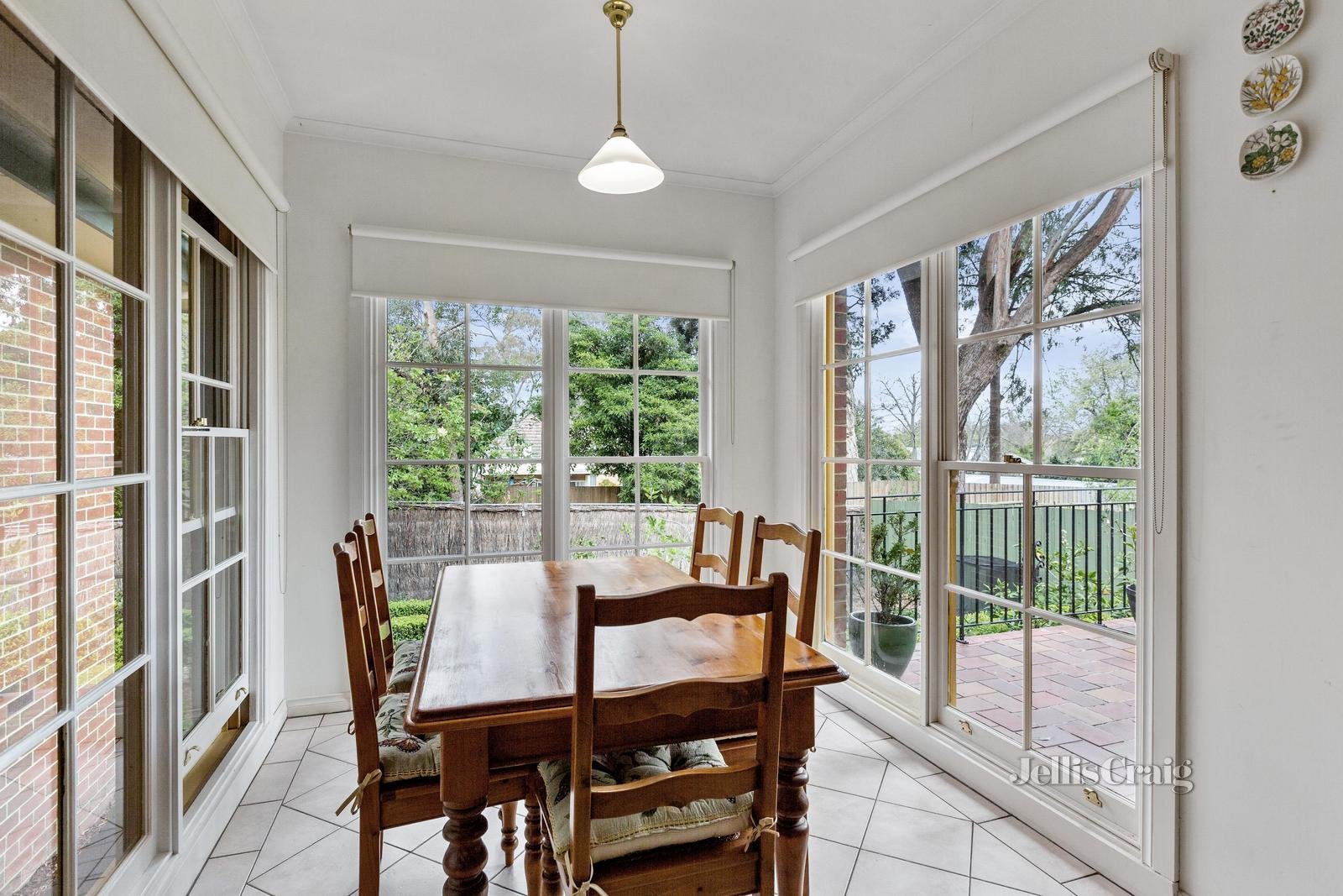 14A Wolseley Crescent, Blackburn image 6