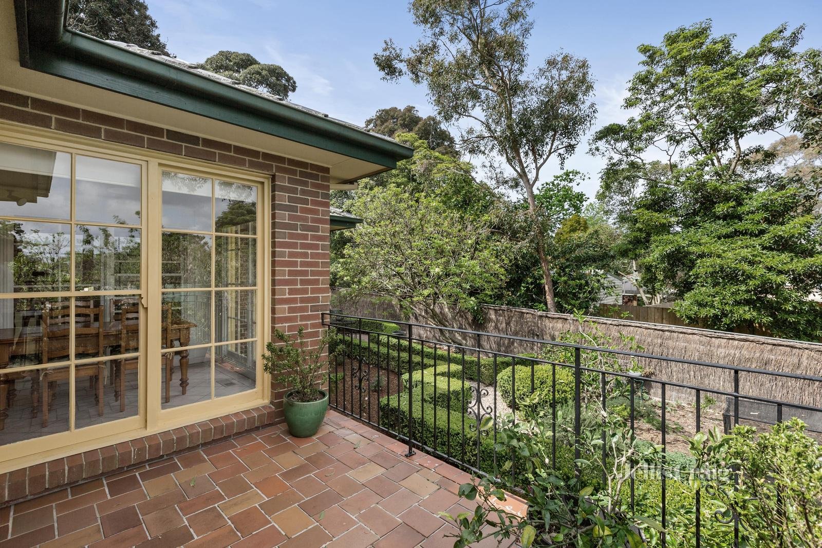 14A Wolseley Crescent, Blackburn image 11