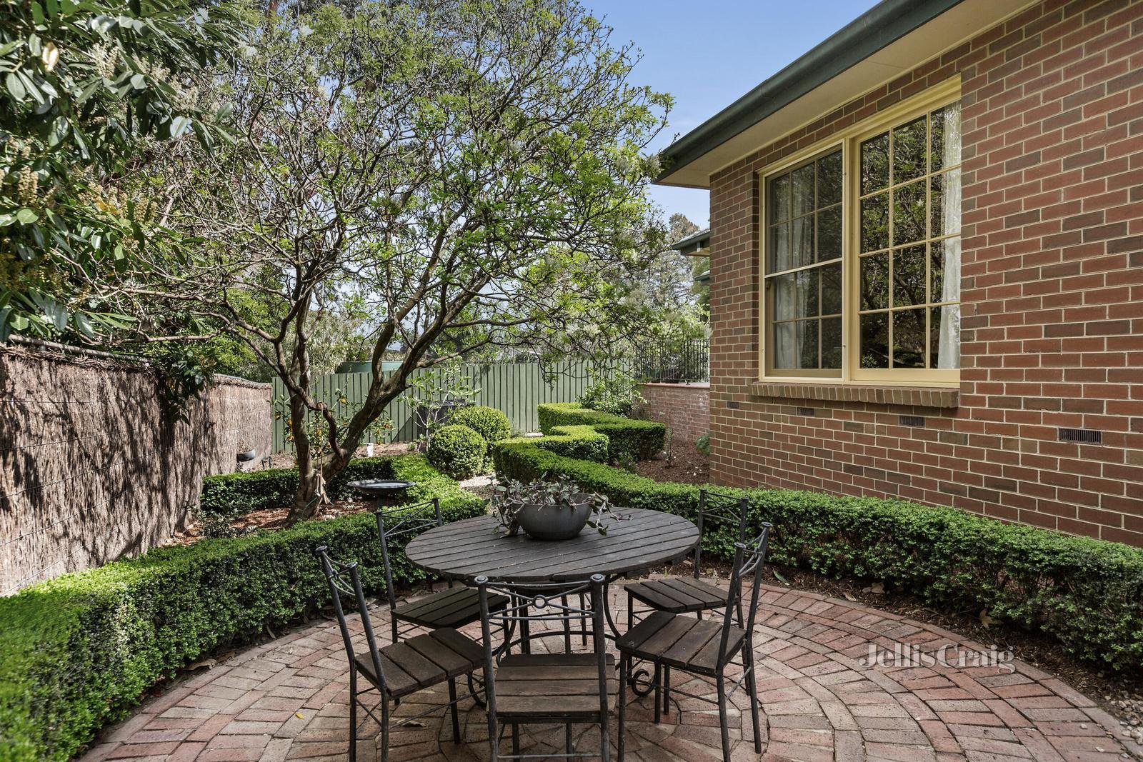 14A Wolseley Crescent, Blackburn image 12