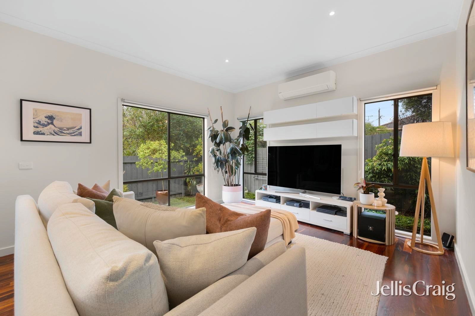 14a Zina Grove, Mooroolbark image 2