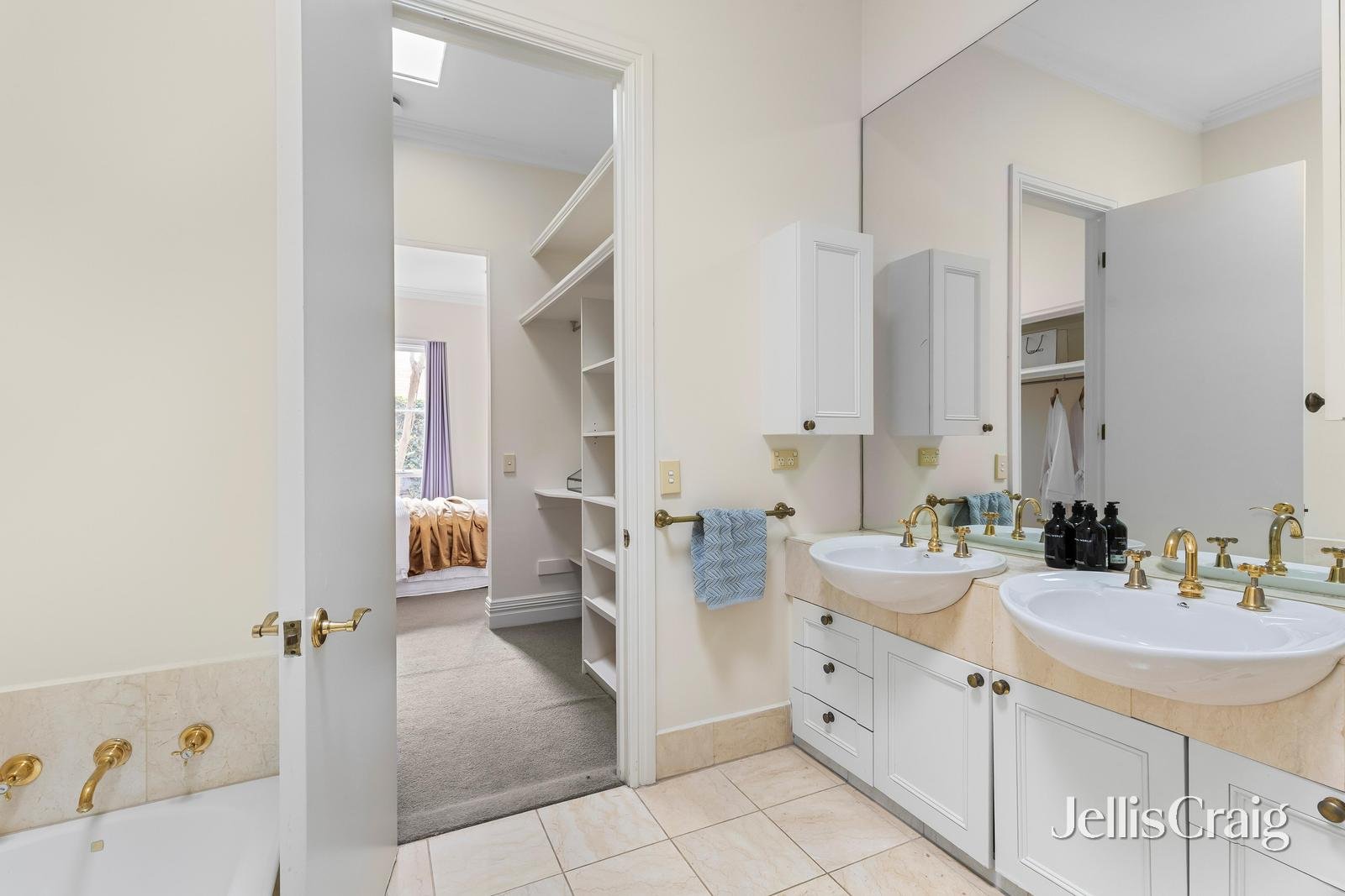 14B Devorgilla Avenue, Toorak image 8