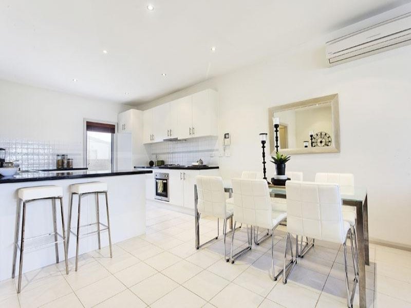 14b High Street, Doncaster image 4