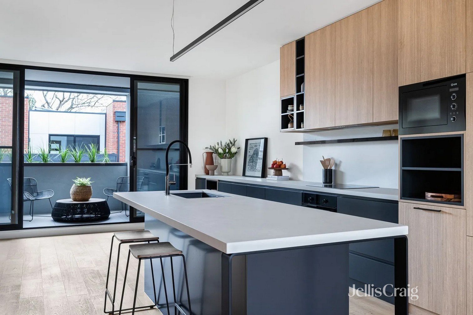 14C Hardy Street, Brunswick image 2