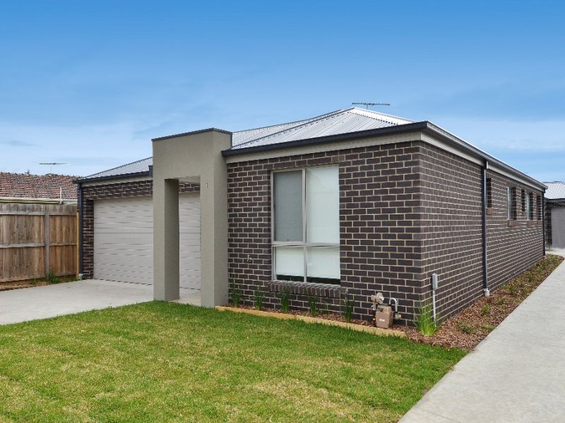 1/5-7 Lindel Street, Newcomb image 1