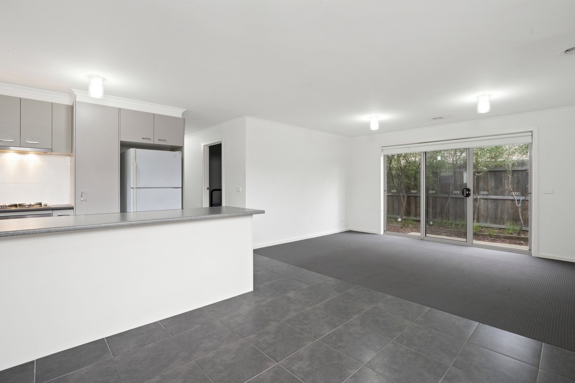 1/5-7 Lindel Street, Newcomb image 2
