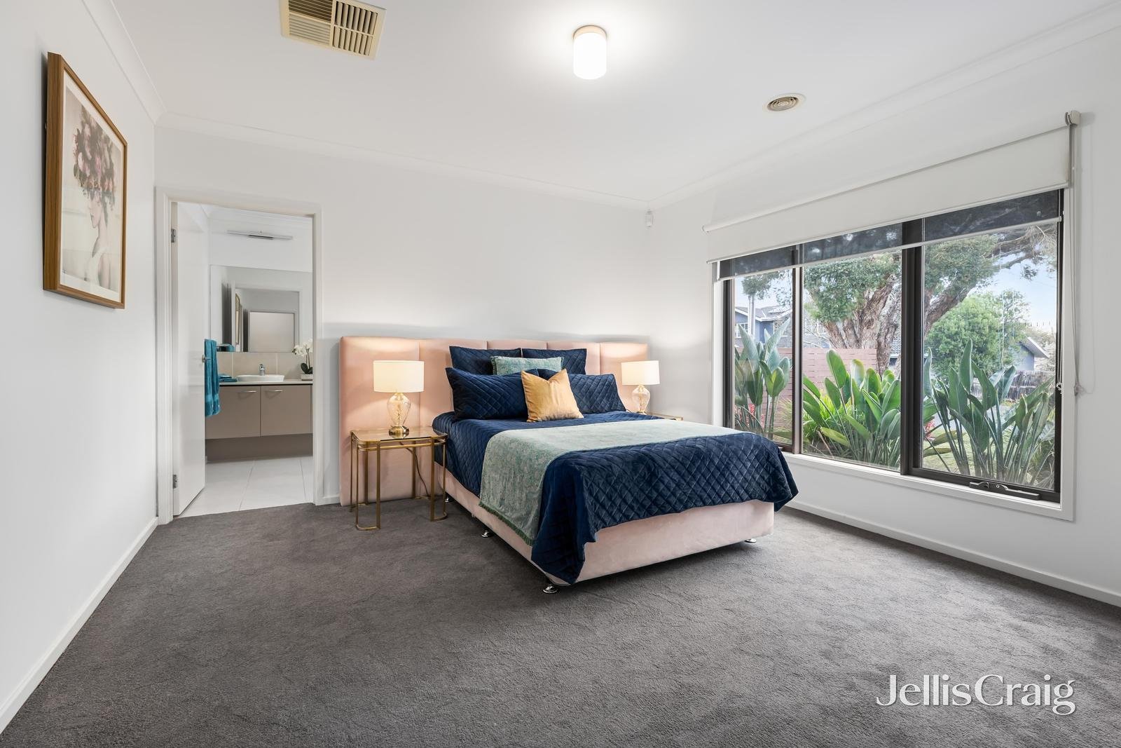15 Abercromby Road, Blackburn South image 6