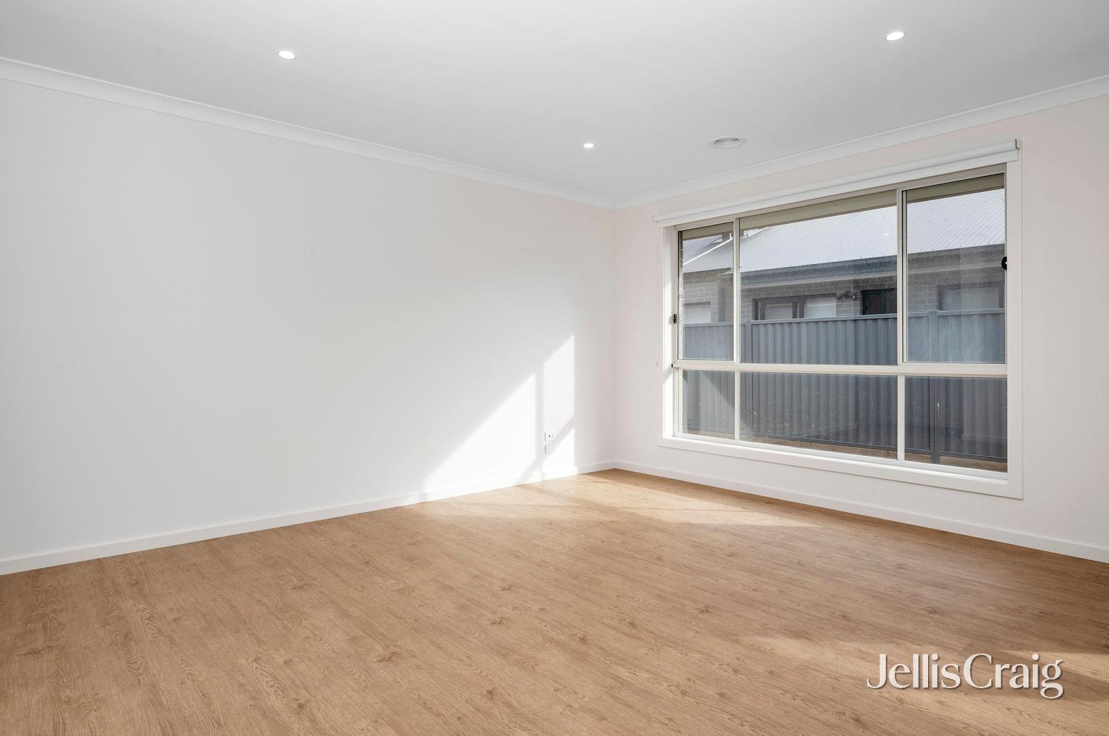 15 Adrianus Street, Alfredton image 5