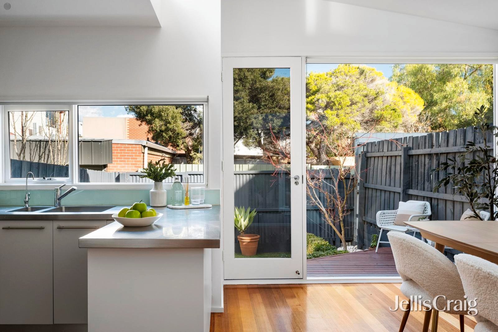 15 Albert Street, East Melbourne image 8