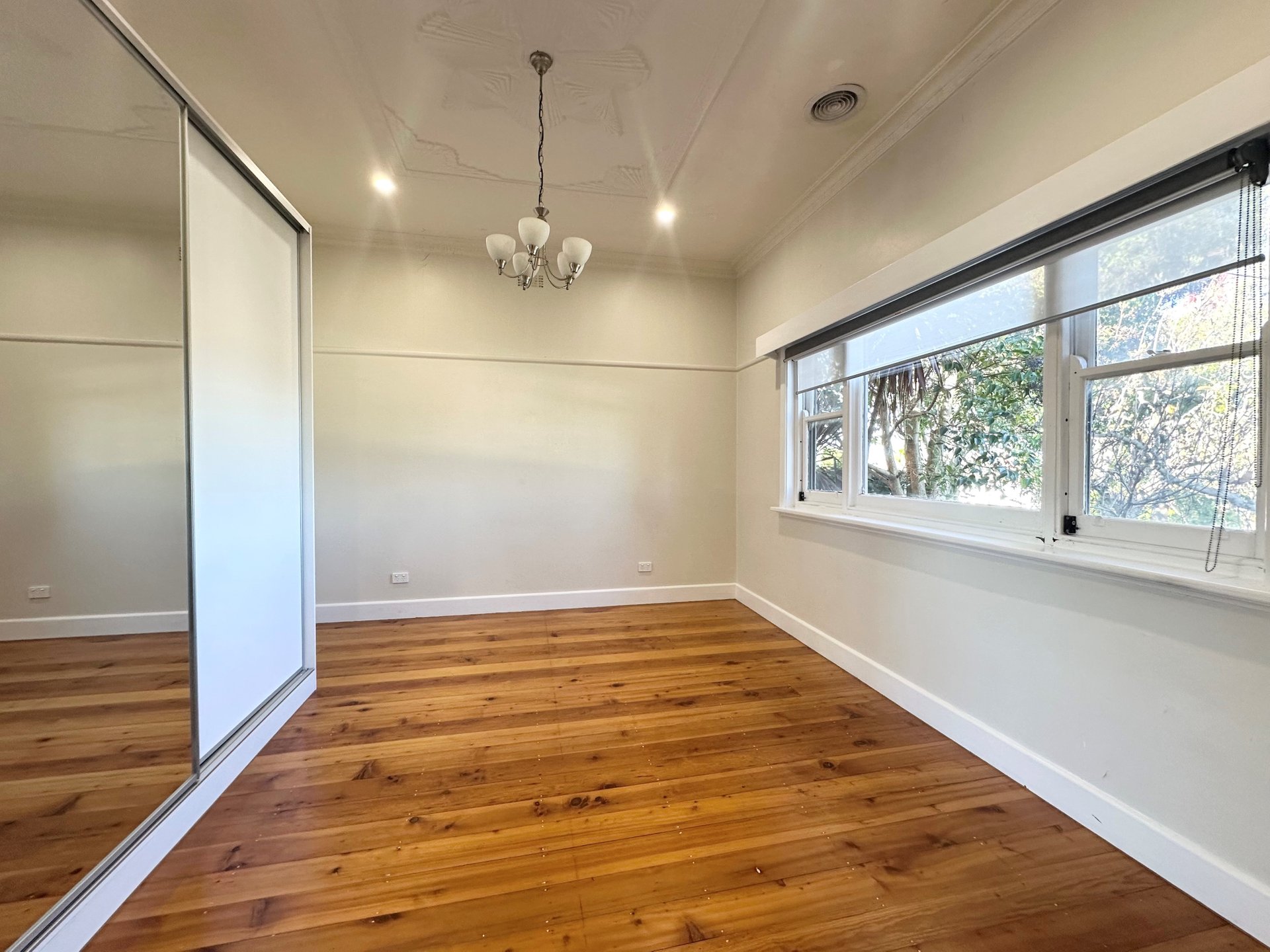 15 Alston Street, Thornbury image 2