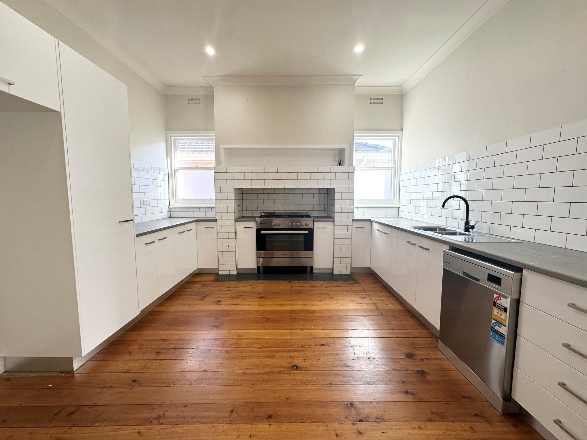 15 Alston Street, Thornbury image 1