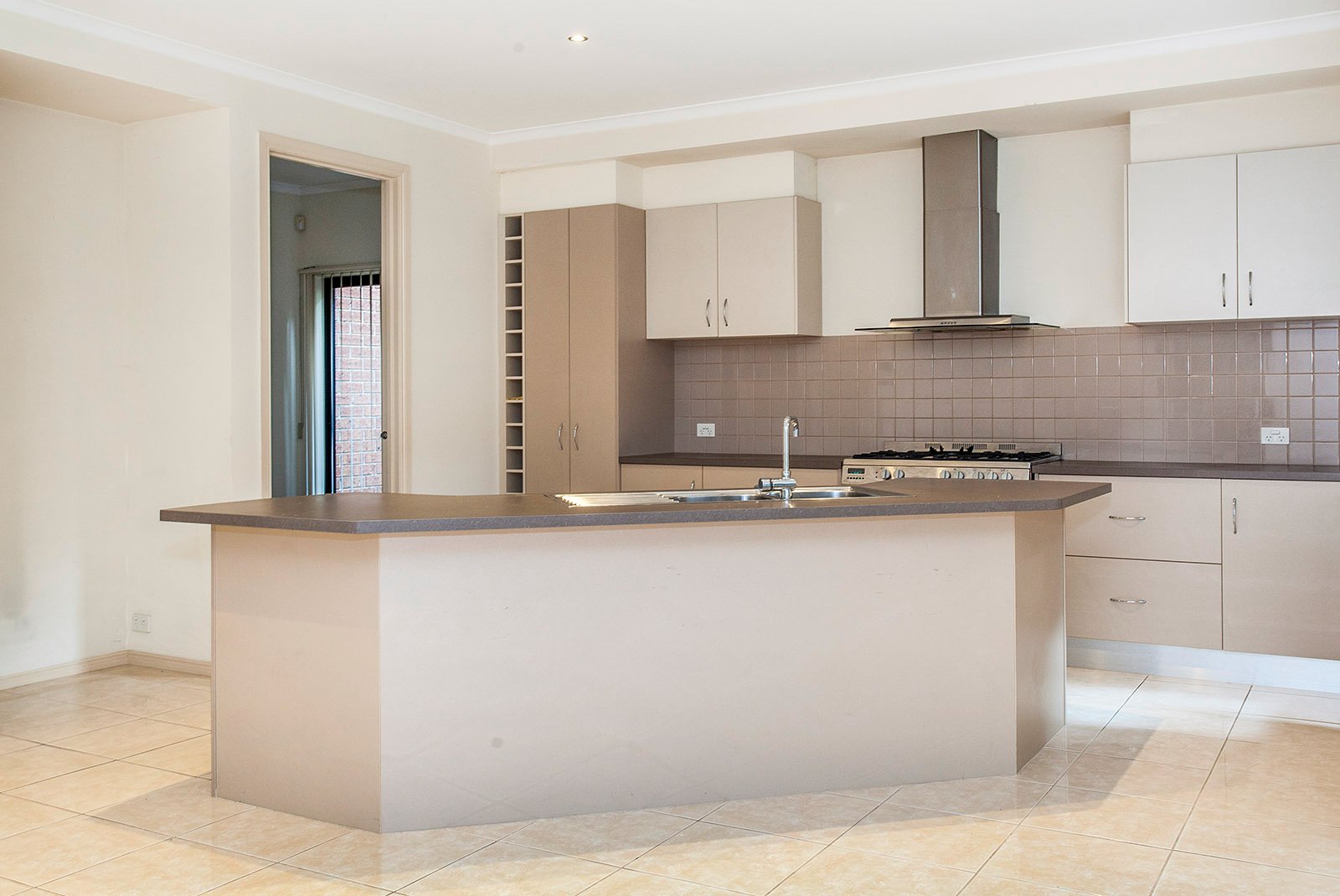 Property Gallery Thumbnail 3