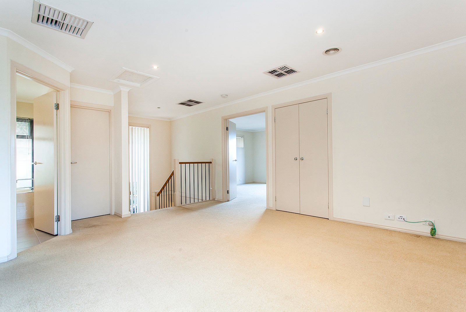 Property Gallery Thumbnail 5