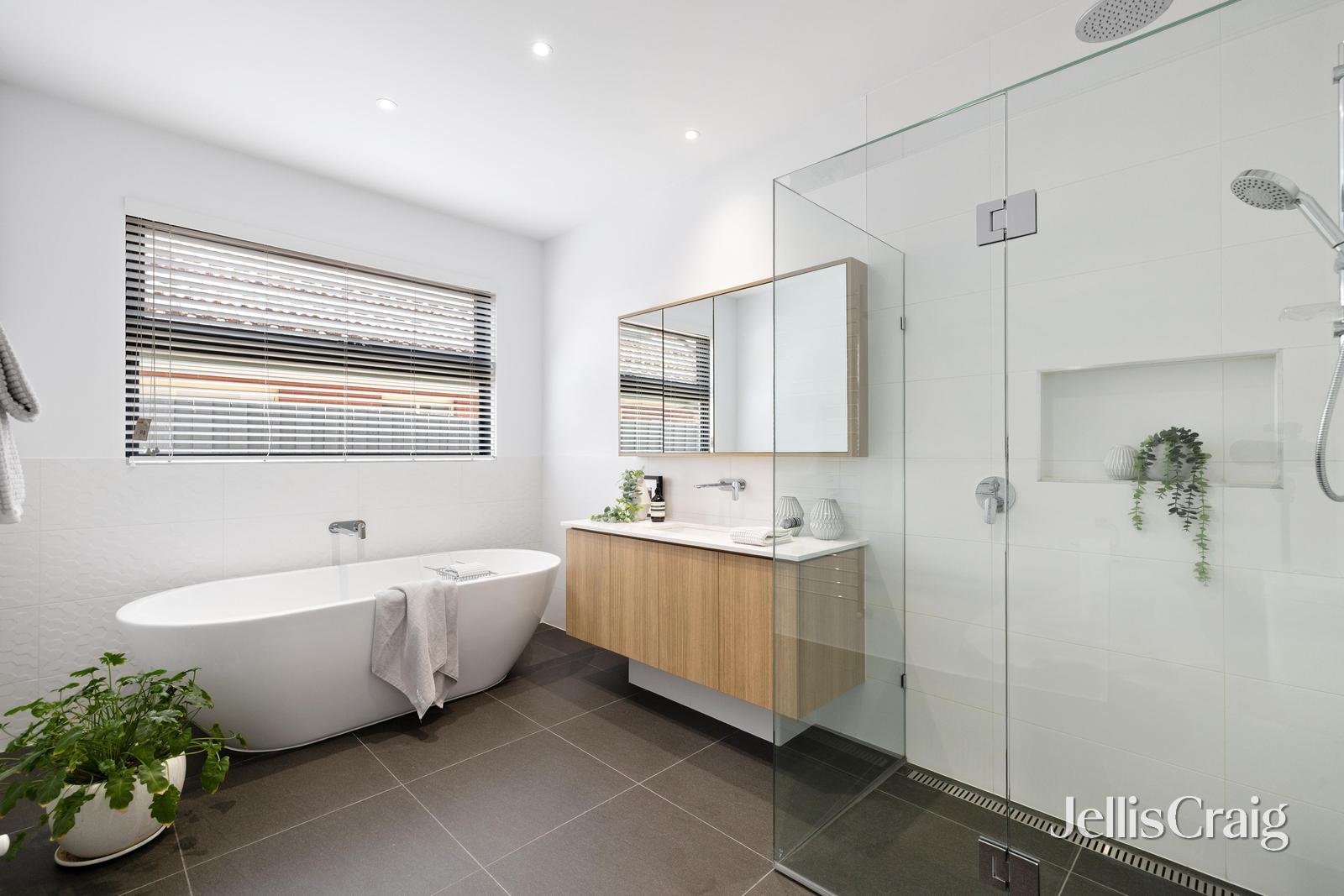 15 Alwyn Street, Mitcham image 10