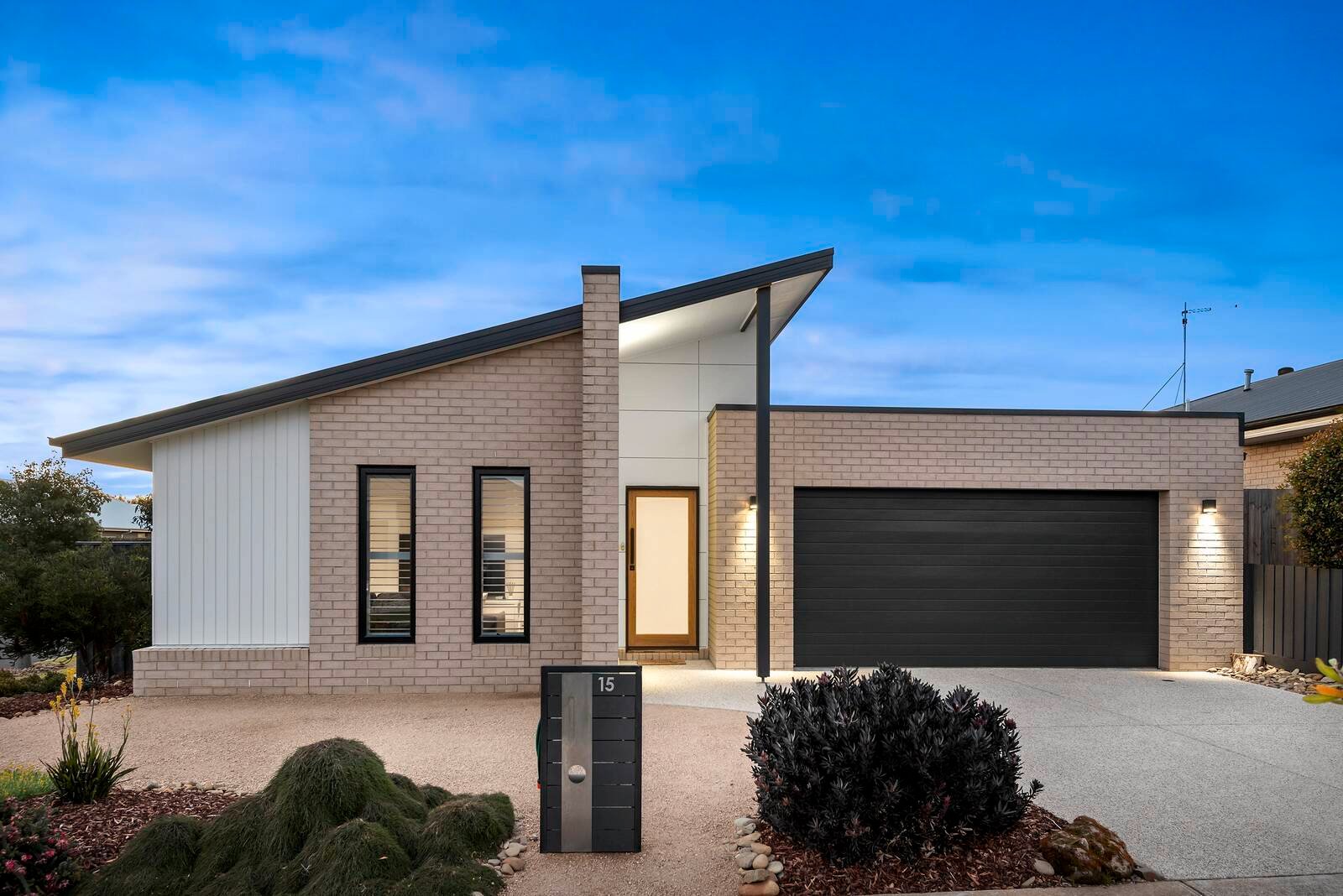 Property Gallery - Main Image