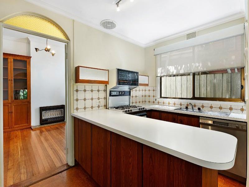 15 Anderson Street, Surrey Hills image 4