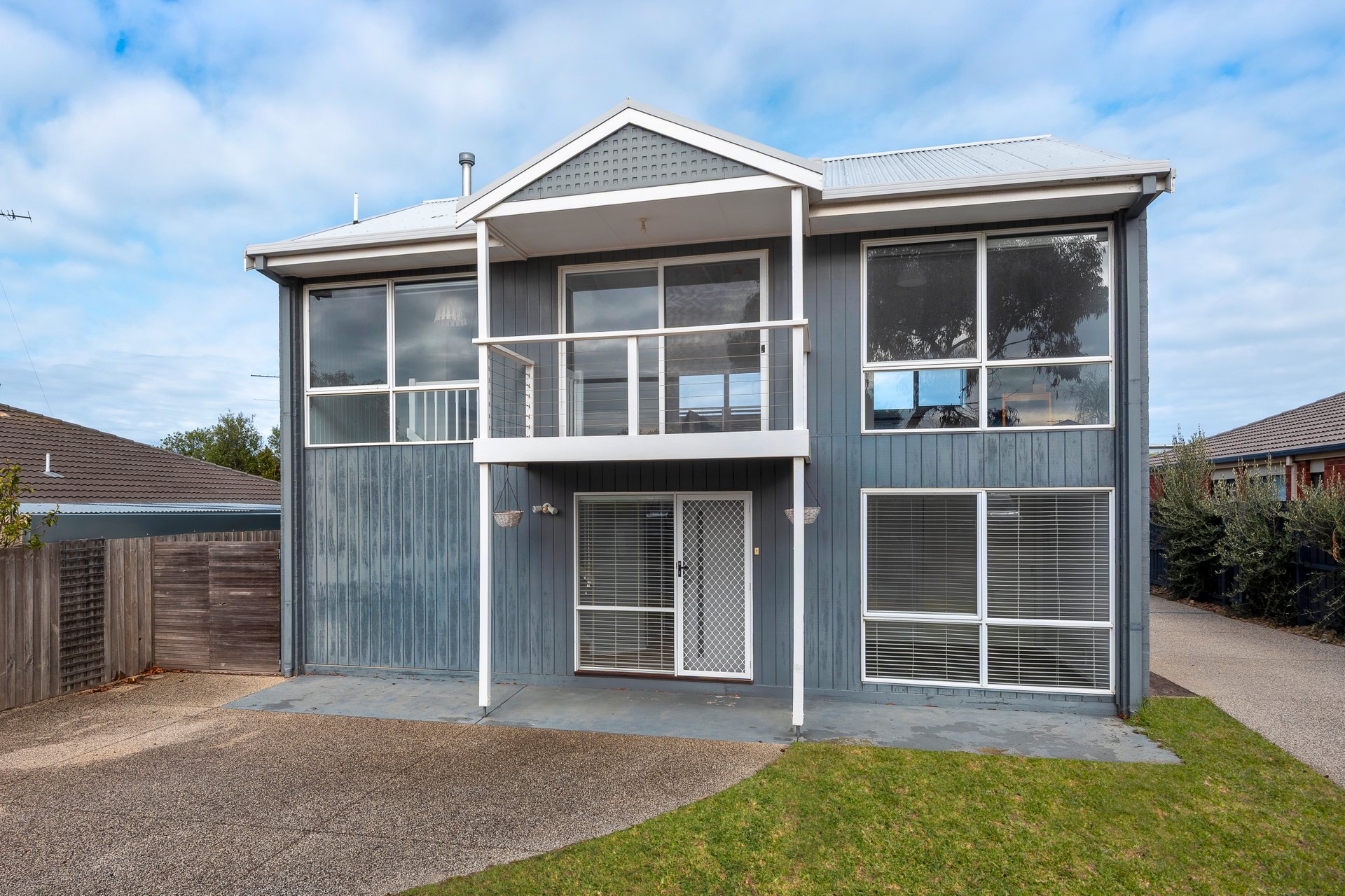 1 / 5 Arlia Mews Ocean Grove