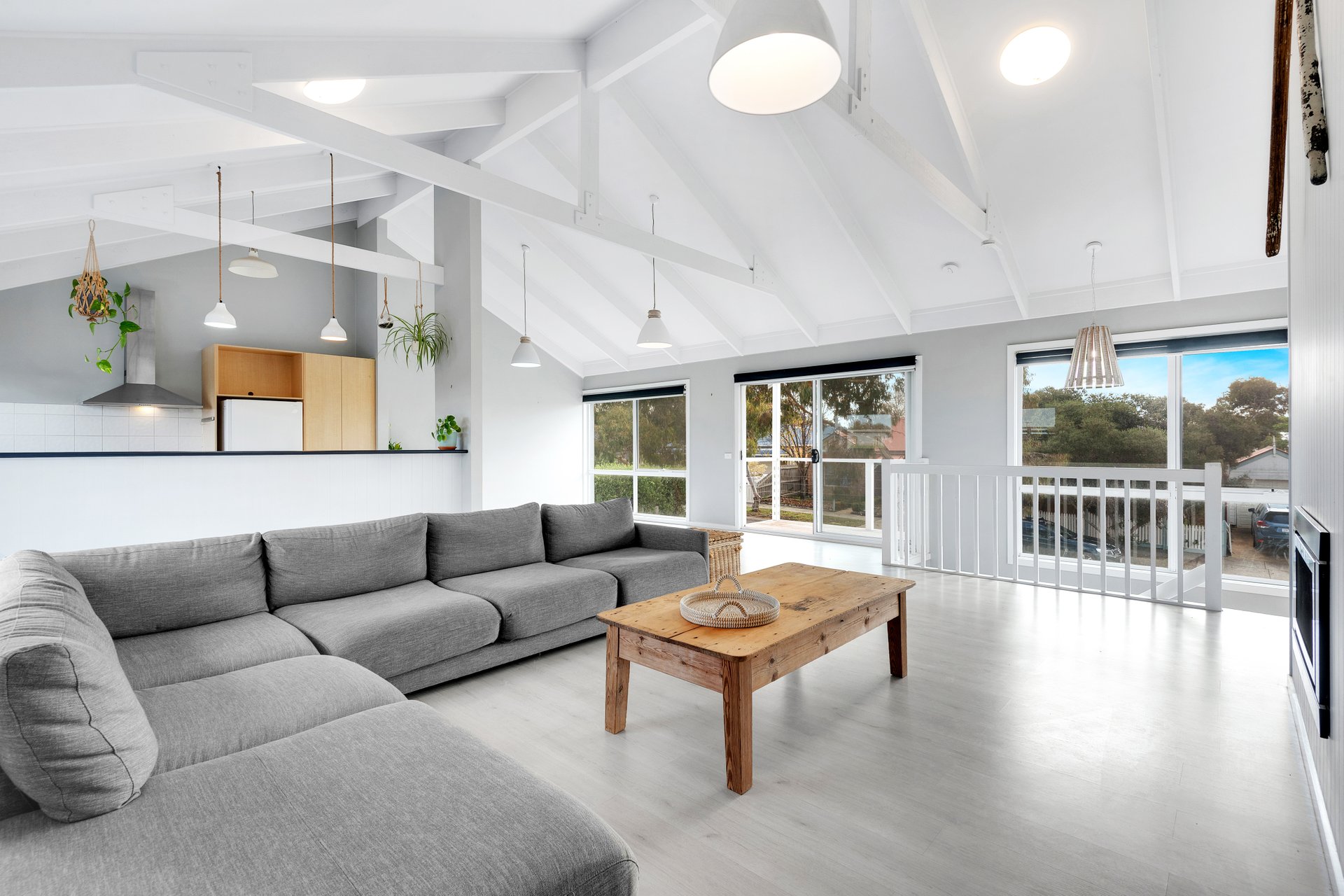 1 / 5 Arlia Mews Ocean Grove