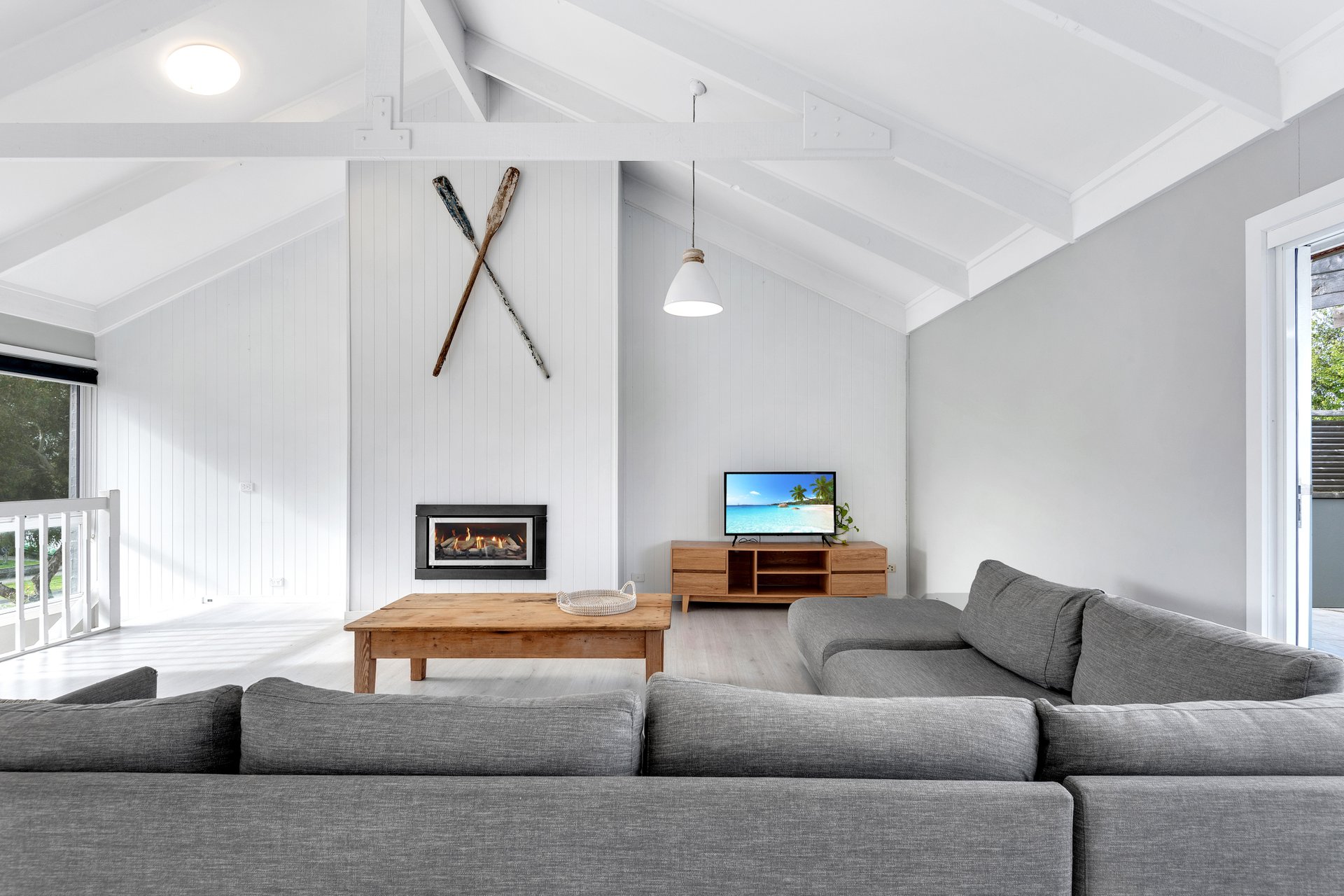 1 / 5 Arlia Mews Ocean Grove
