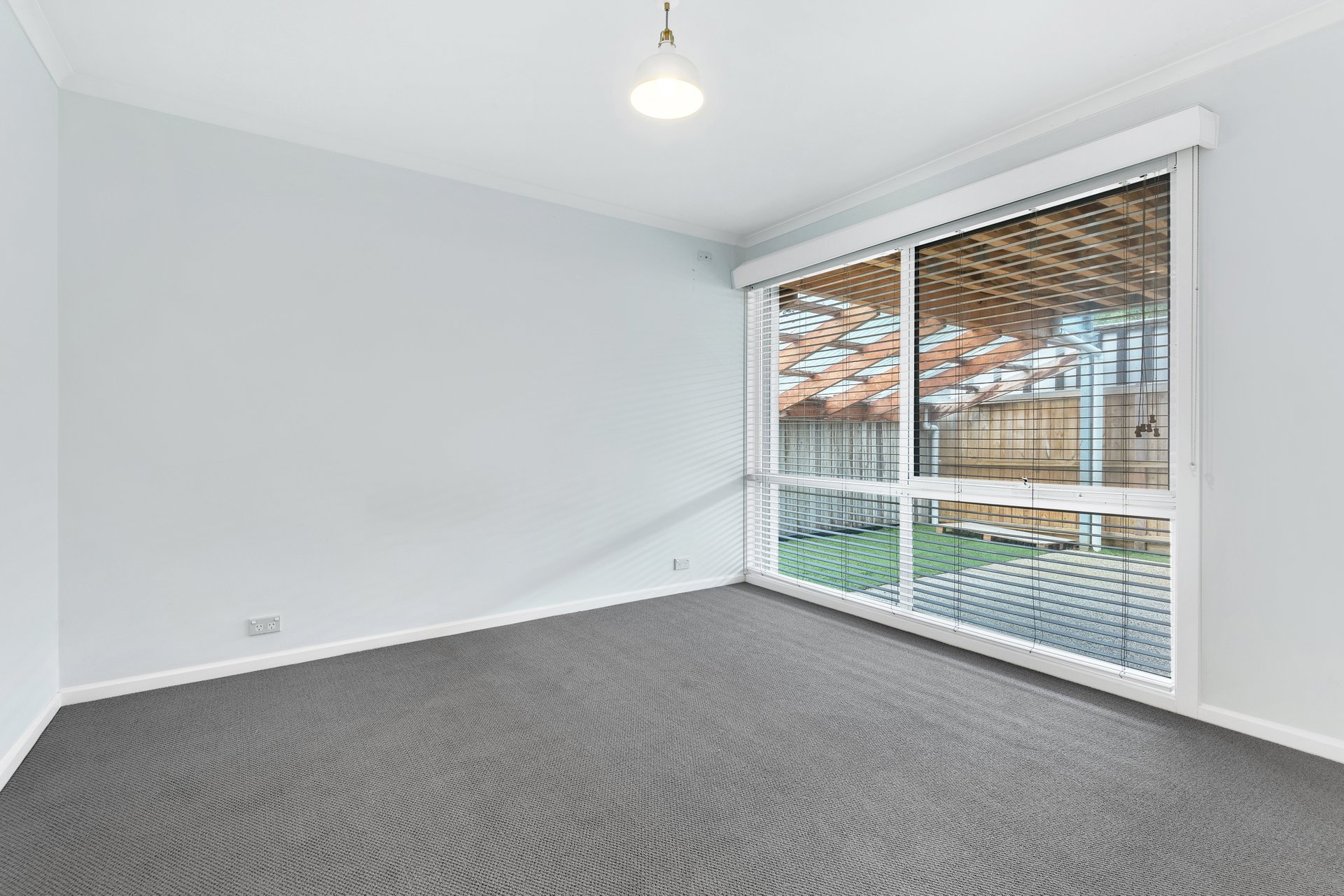 1 / 5 Arlia Mews Ocean Grove